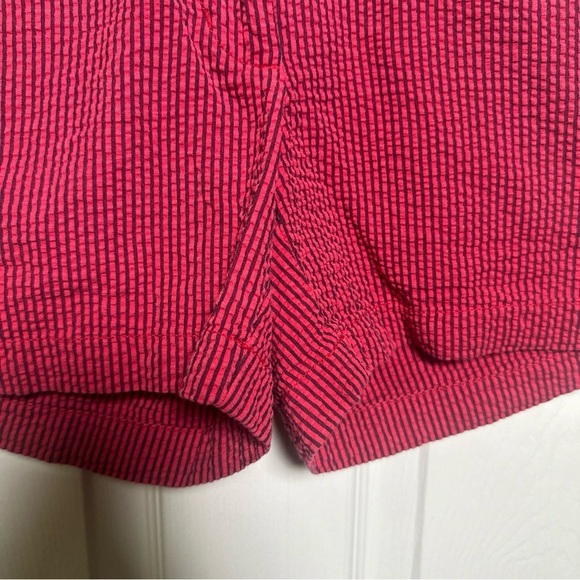 J. CREW Women’s Size 0 Dark Pink and Navy Stripe Seersucker Shorts 100% Cotton - Picture 5 of 9